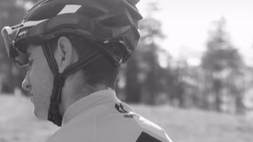 Cartel con el que el Electro Alavesa ha querido recordar a su ciclista Mikel Regil, fallecido en un accidente de tráfico.
