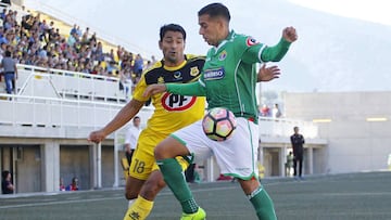 Ftbol, San Luis v Audax Italiano
 Quinta fecha, Campeonato de Clausura 2016-2017
 El jugador de San Luis, Gonzalo Aban, disputa el balon contra Matias Carripos de Audax Italiano durante el partido de primera division disputado en el estadio Lucio Faria de Quillota, Chile.
 09/04/2017
 Sebastian Cisternas/Photosport******
 
 Football, San Luis v Audax Italiano.
 Fifth date, Clousure Championship 2016-2017
 San Luis player, Gonzalo Aban, battles for the ball against Matias Carripos of Audax Italiano during the first division football match at the Lucio Faria stadium in Quillota, Chile.
 09/04/2017
 Sebastian Cisternas/Photosport