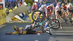 Dylan Groenewegen colisiona en el esprint del Tour de Polonia.