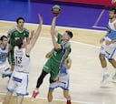 El Unicaja destroza a Obradoiro
