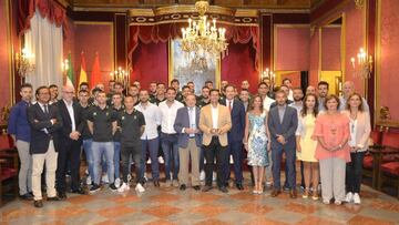 Recepción al Granada CF en el ayuntamiento de la ciudad.