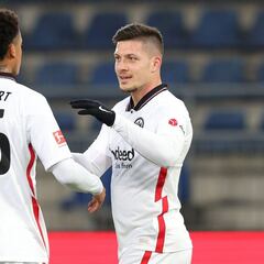 Jovic sonríe sin Zidane