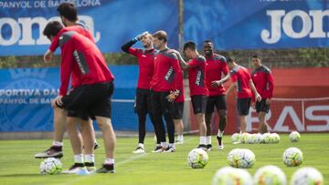 Dilema hasta el final. Pau y Arlauskis, juntos, en un entrenamiento de esta semana.