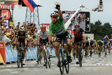 Ha completado un notable año 2018. Ganador de una etapa en el Tour Down Under, Sagan se ha consagrado esta temporada como el gran dominador de Flandes con sus victorias en Gante-Wevelgem y París-Roubaix para sumar un nuevo monumento a su palmarés logrando su primer triunfo en el 'Infierno del Norte'. En el Tour de Francia logró tres victorias que le permitieron lograr su sexto maillot verde en París.