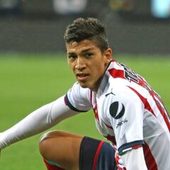 Lesión de Ángel Zaldívar evitaría la salida de Carlos Fierro