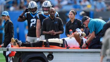 Chris Olave abandona el Saints vs Panthers por conmoción