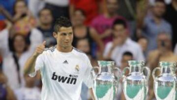 Cristiano Ronaldo, durante su presentaci&oacute;n como jugador del Real Madrid en julio del 2009.