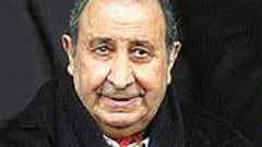 Jesús Gil acepta permanecer callado