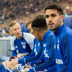 Míchel frena la salida de Insua