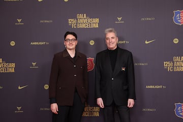 El cantante ,José María Sanz Beltrán 'Loquillo', en la alfombra roja del gran Teatro del Liceu.