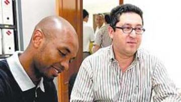 <b>ÚLTIMO TRÁMITE. </b>Senna acudió ayer al Registro Civil de Castellón para jurar la Constitución española y ser ya hispano-brasileño.