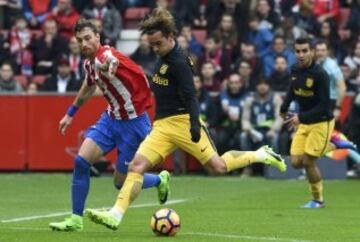 Antoine Griezmann arma la pierna izquierda para chutar.