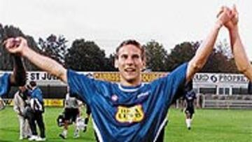 <B>DISGUSTO.</B> Vairelles celebró el triunfo pero ayer fue invalidado.