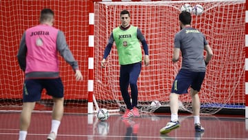 Ortiz, capit&aacute;n de la selecci&oacute;n espa&ntilde;ola, en un entrenamiento previo a la Eurocopa.