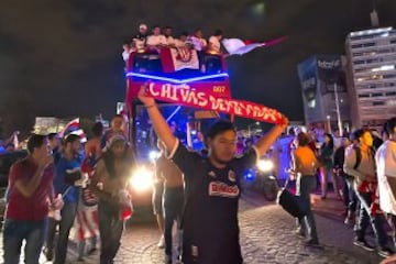 Así festejó Chivas la obtención de la Copa MX con su afición