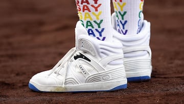 LOS ANGELES, CALIFORNIA - JUNE 03: The white basket high-top Gucci sneakers of Jojo Siwa before a game between the New York Mets and the Los Angeles Dodgers on LGBTQ+ Pride Night at Dodger Stadium on June 03, 2022 in Los Angeles, California. Ronald Martinez/Getty Images/AFP
== FOR NEWSPAPERS, INTERNET, TELCOS & TELEVISION USE ONLY ==