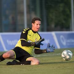 Lejárraga rescindió sobre bocina
