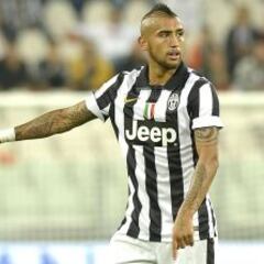 Allegri: "La rodilla de Arturo Vidal está sufriendo"