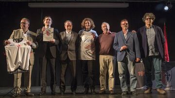 16/02/18 
 Presentacion del libro CD CARABANCHEL  
 ALVARO BALLARIN - PACO DIEZ - F J GARRIDO - ESTHER GOMEZ - JUAN MEDINA - MIGUEL ANGEL MARTINEZ