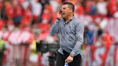 Juan Cruz Real deja de ser el entrenador de Junior de Barranquilla y regresa Julio Comesaña.