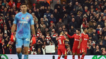 Soccer Football - Premier League - Liverpool v Aston Villa - Anfield, Liverpool, Britain - November 9, 2024 Liverpool's Mohamed Salah celebrates scoring their second goal with Dominik Szoboszlai REUTERS/Molly Darlington EDITORIAL USE ONLY. NO USE WITH UNAUTHORIZED AUDIO, VIDEO, DATA, FIXTURE LISTS, CLUB/LEAGUE LOGOS OR 'LIVE' SERVICES. ONLINE IN-MATCH USE LIMITED TO 120 IMAGES, NO VIDEO EMULATION. NO USE IN BETTING, GAMES OR SINGLE CLUB/LEAGUE/PLAYER PUBLICATIONS. PLEASE CONTACT YOUR ACCOUNT REPRESENTATIVE FOR FURTHER DETAILS..