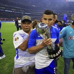 Víctor Velázquez afirma que quiere renovar a Orbelín, pero lo apoyan para ir Europa