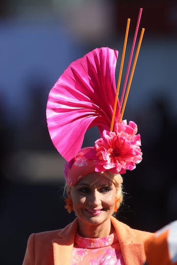  El Aintree Grand National es una competición ecuestre siendo la carrera de obstáculos más importante de las que se celebran en el Reino Unido. El Aintree Grand National es una competición ecuestre, la carrera de obstáculos más importante de las que se celebran en el Reino Unido. Se realiza en el hipódromo de Aintree en la ciudad de Liverpool.
