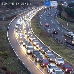 Retenciones en las autovías por la lluvia y el puente