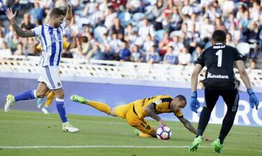 Sandro's agent meets player to lay out Atletico offer to him