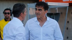 Quinteros se alinea con los jugadores y pide un fichaje estrella