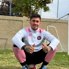 Castillo es presentado como fichaje estrella y busca relanzar su carrera en Chile: “Empieza el desafío”