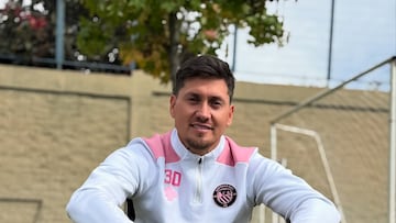 Castillo es presentado como fichaje estrella y busca relanzar su carrera en Chile: “Empieza el desafío”