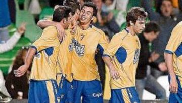 <b>DE ESTRENO. </b>El Cádiz empieza esta tarde su andadura en la Copa Federación ante el Granada en el Nuevo Los Cármenes.