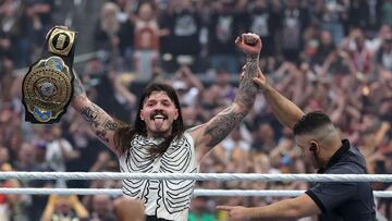 LAS VEGAS, NEVADA - APRIL 20: Dominik Mysterio celebrates after defeating Bron Breakker, Penta, and Finn Balor to win the WWE Intercontinental Championship during WrestleMania 41 at Allegiant Stadium on April 20, 2025 in Las Vegas, Nevada. Ethan Miller/Getty Images/AFP (Photo by Ethan Miller / GETTY IMAGES NORTH AMERICA / Getty Images via AFP)