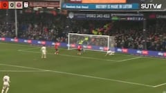 Ben Brereton pudo marcar un doblete, pero pasó esto: ¡dos fallos increíbles!