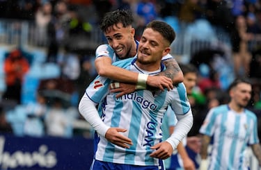El Málaga sonríe y el Almería vuelve a fallar 