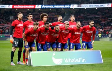 El once inicial del Atlético de Madrid manda un mensaje de ánimo para Reinildo en sus camisetas.