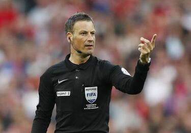 Champions League final referee Clattenburg ready for action