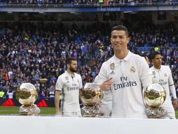 07/01/17  PARTIDO LIGA PRIMERA DIVISION
 ENTREGA BALON DE ORO A CRISTIANO RONALDO EN SANTIAGO BERNABEU
 REAL MADRID - GRANADA CF
 