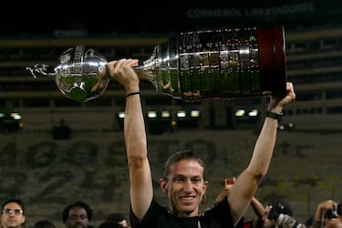 Filipe Luis on shortlist for Rayados bench