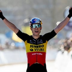 Wout van Aert gana en Ninove su primera carrera del año