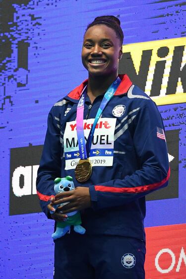 Simone Manuel, 7 medallas: r谷cord en un Mundial