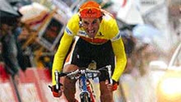 <b>DOBLETE.</B> Por la tarde, ya de amarillo, Iban Mayo volvió a ganar