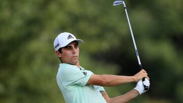 JACKSON, MISSISSIPPI - SEPTEMBER 20: Joaquin Niemann of Chile plays his shot from the eighth tee during the second round of the Sanderson Farms Championship at The Country Club of Jackson on September 20, 2019 in Jackson, Mississippi. Sam Greenwood/Getty Images/AFP == FOR NEWSPAPERS, INTERNET, TELCOS & TELEVISION USE ONLY ==