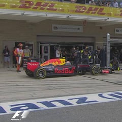 Desastre para Max Verstappen: del horrible pit stop a la avería