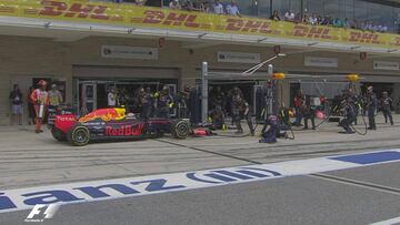 Desastre para Max Verstappen: del horrible pit stop a la avería