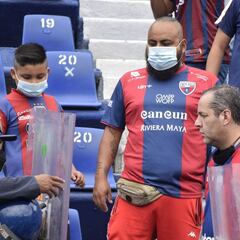 Pelea entre aficionados de Atlante y Celaya deja 14 detenidos