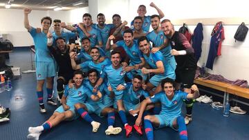 Los jugadores del Atlético B celebran su victoria.