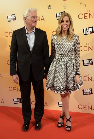 Richard Gere y Alejandra Silva en la premiere de la película "La cena" en los cines capitol de Madrid el 11 de diciembre de 2017. 