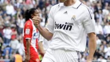 <b>NO HAY ACUERDO.</b> El presidente del Real Madrid, Florentino Pérez, ha rechazado las propuestas planteadas hasta el momento por Adriano Galliani, para el fichaje del delantero holandés Klaas-Jan Huntelaar.